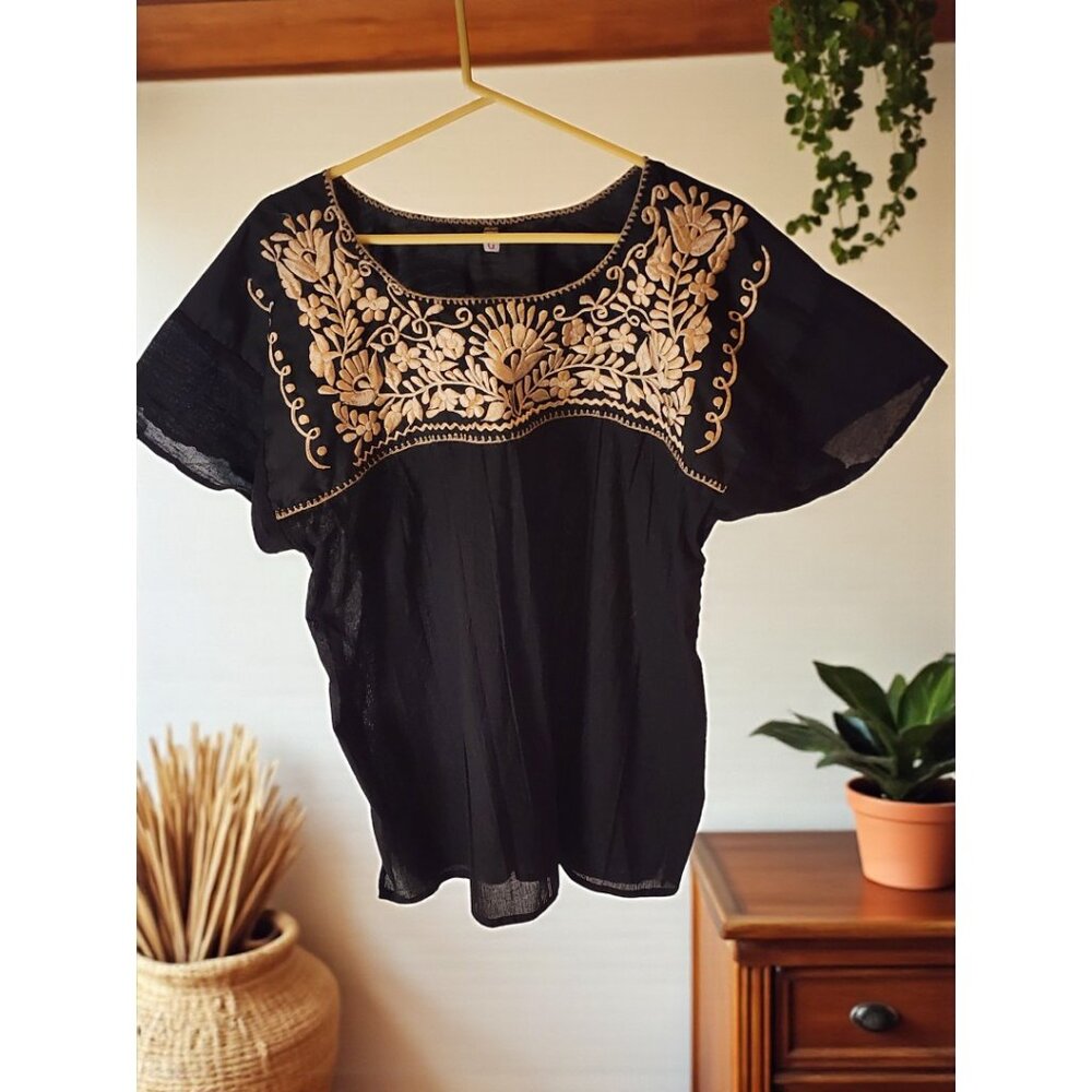 Boho Dark Blue Top with Cream Floral Embroidery – Size Large (G) - Picture 3 of 7